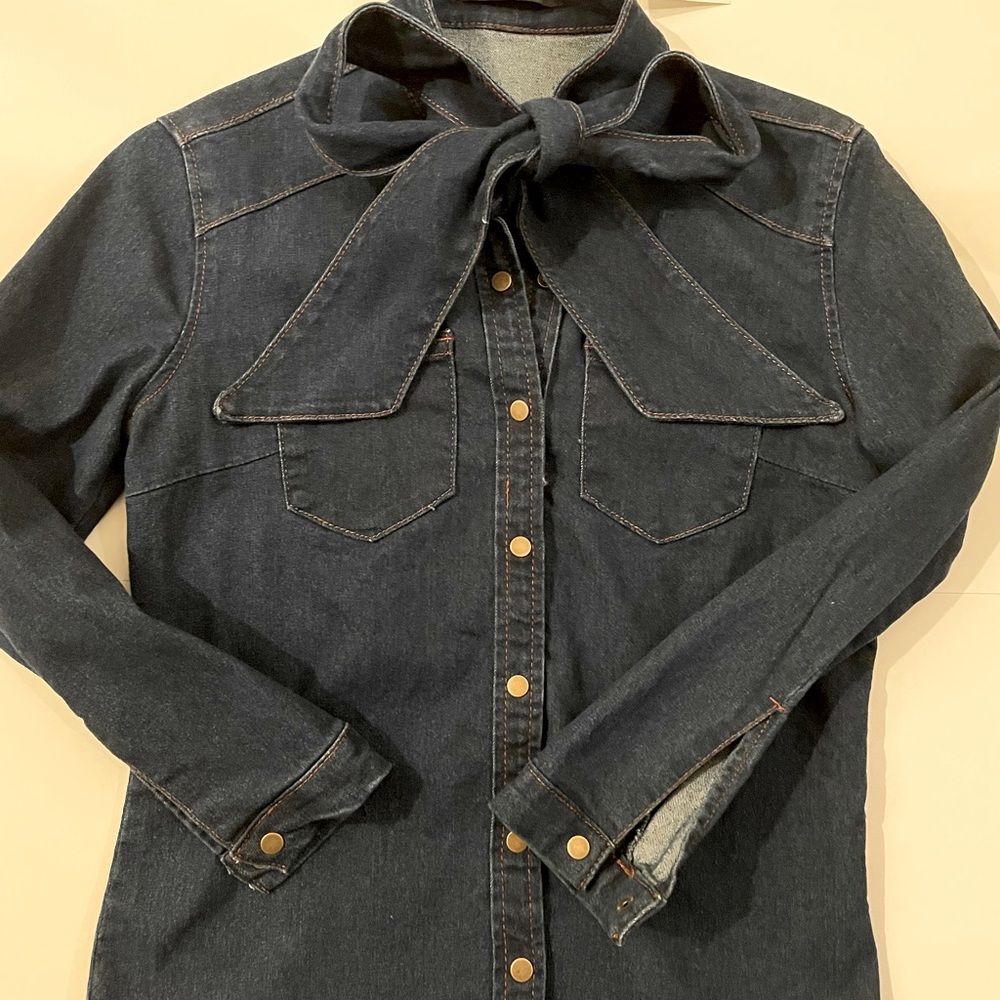 Denim blouse w/ bow